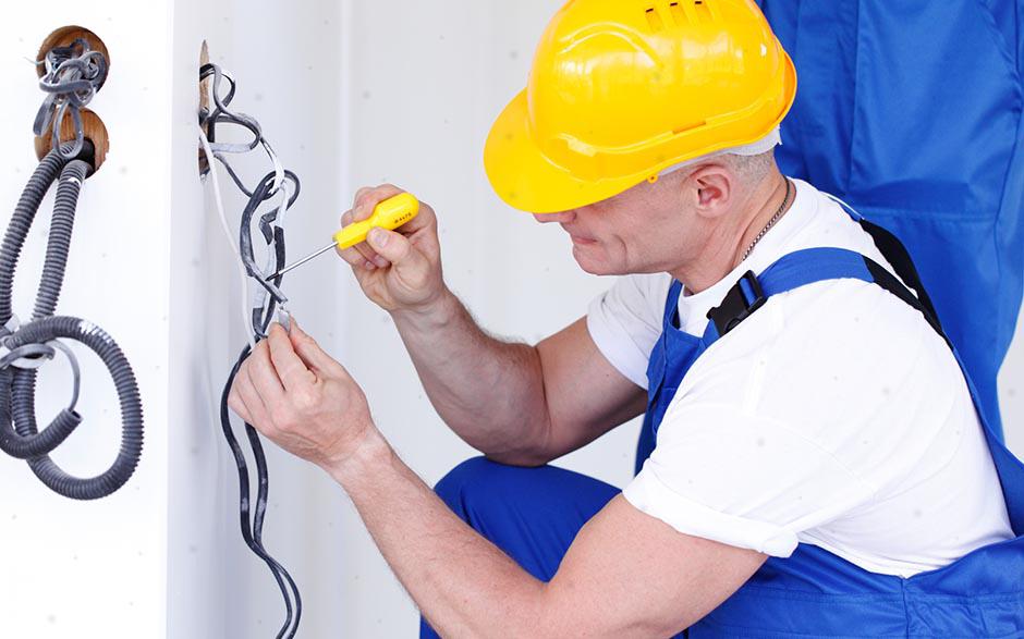 recherche électricien bâtiment Saint-Maurice