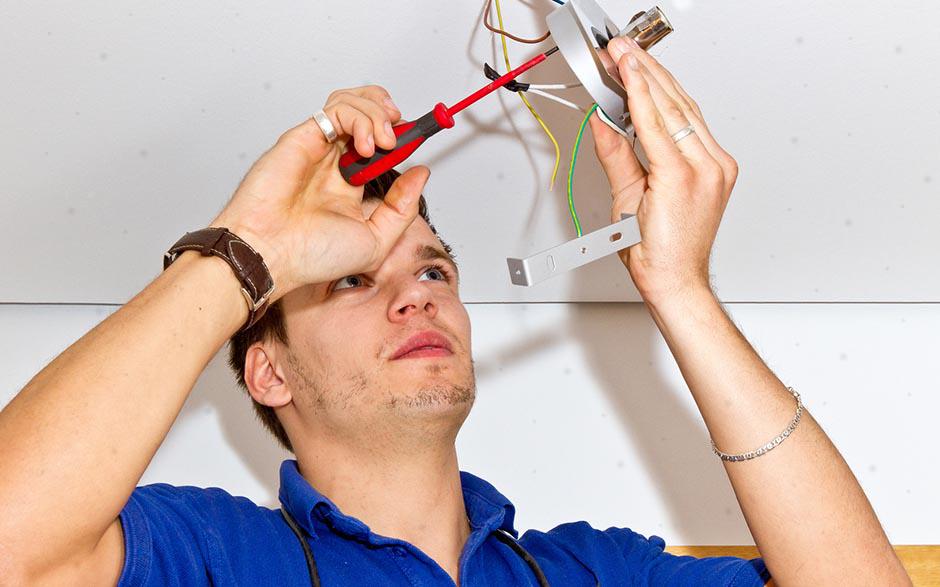 recherche électricien bâtiment Saint-Maurice